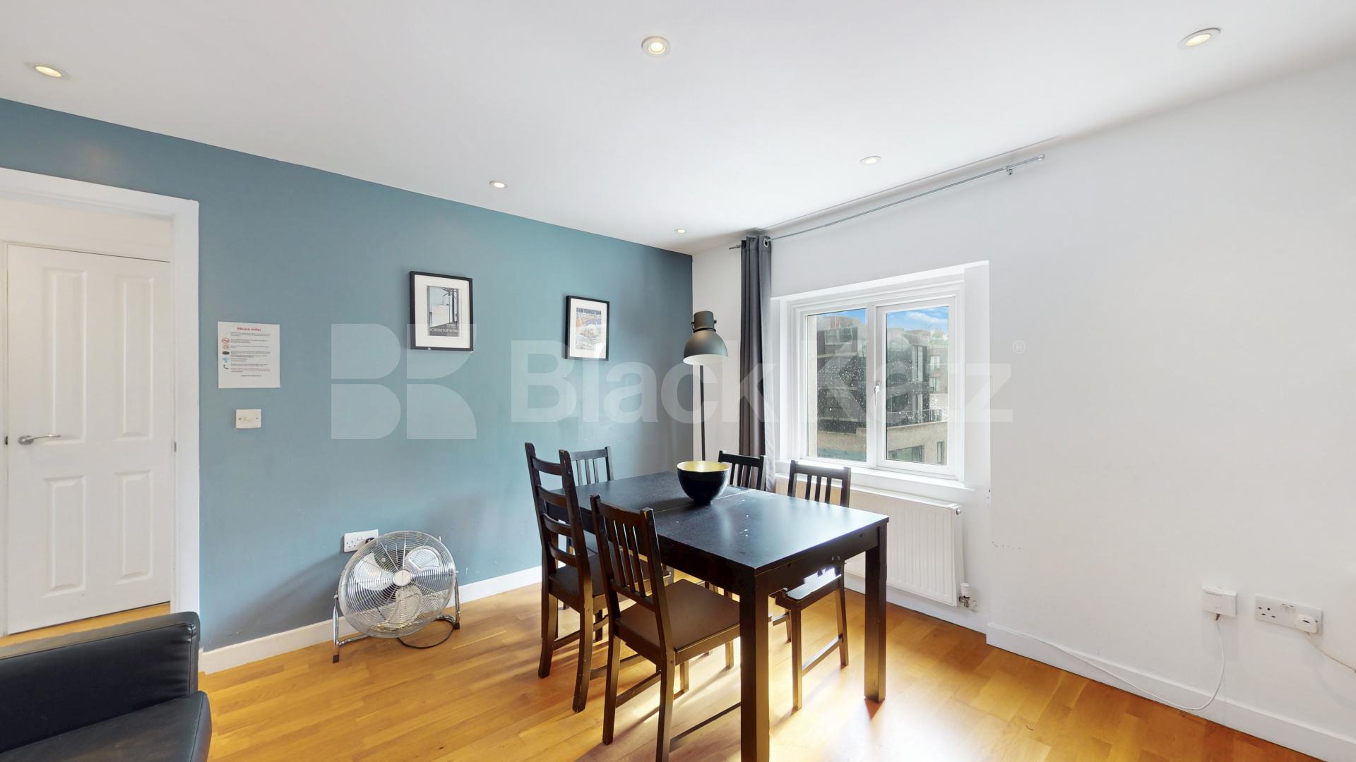 Refurbished Refurbished Two Bedroom Flat in Elegant Period Conversion Rochester Road, Camden